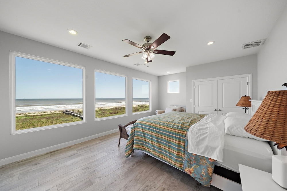 Sandcastle by Ryson Vacation Rentals