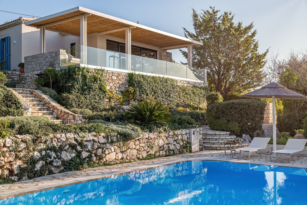 Art Blue Villas