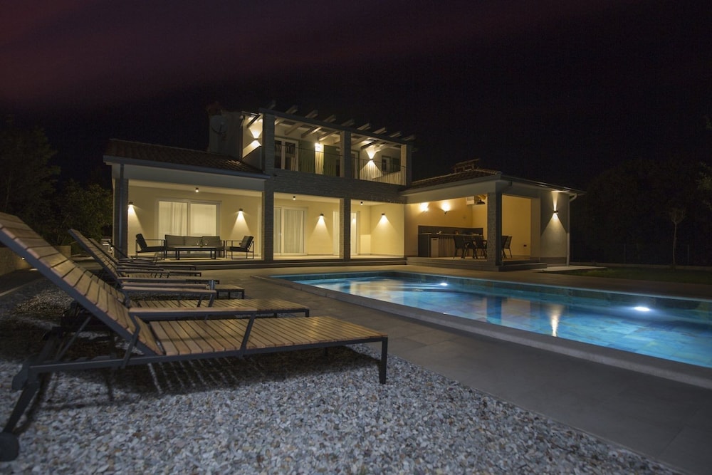 Villa Fortuna Nearby Labin - Crovillas