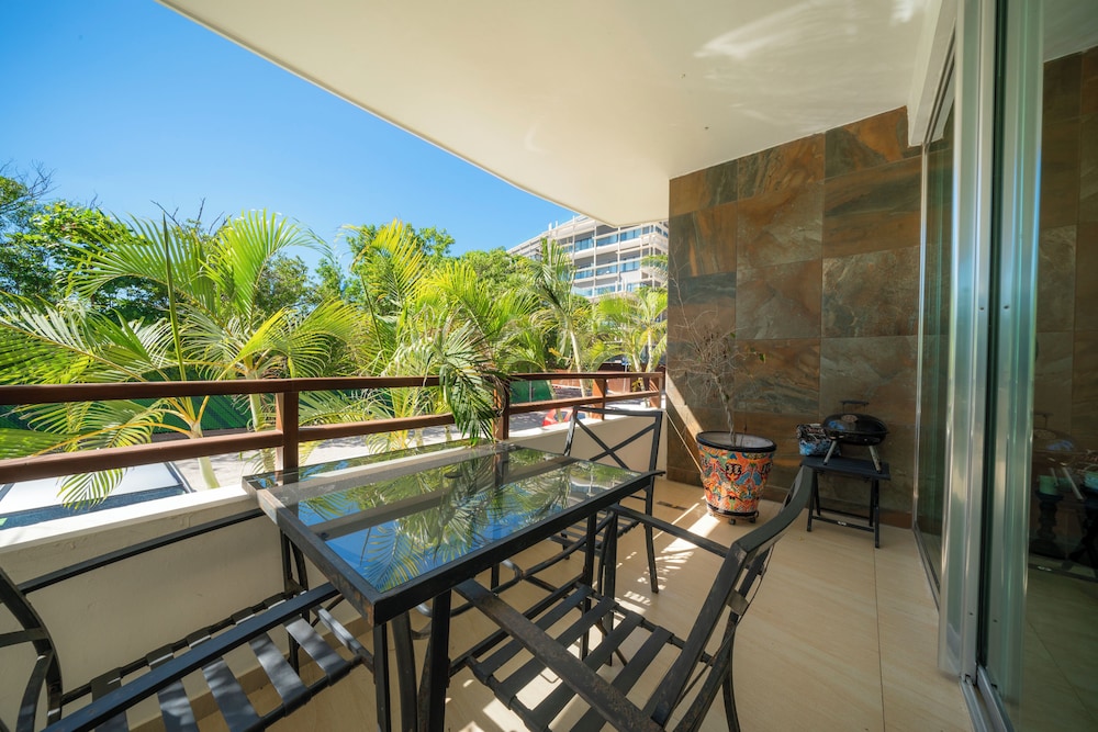 2 Br Condo Near to the Beach - CDM 113