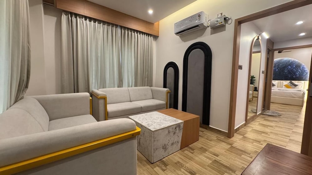 Pride heritage hotel