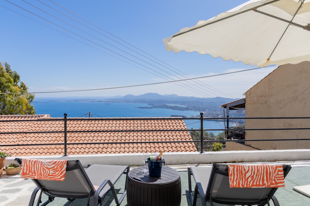 Villa Luminosa by Corfuescapes