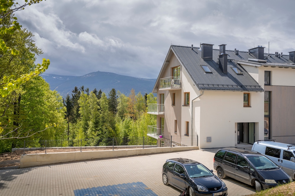 RentPlanet - Apartament Schroniskowa view 5