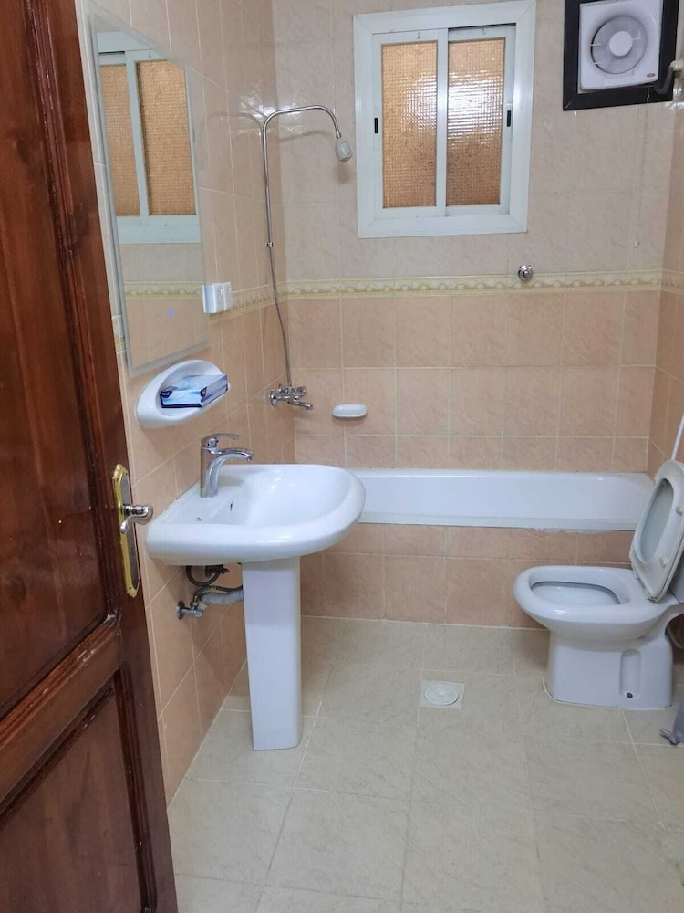 Al Eairy Furnished Apt Al Madinah 3