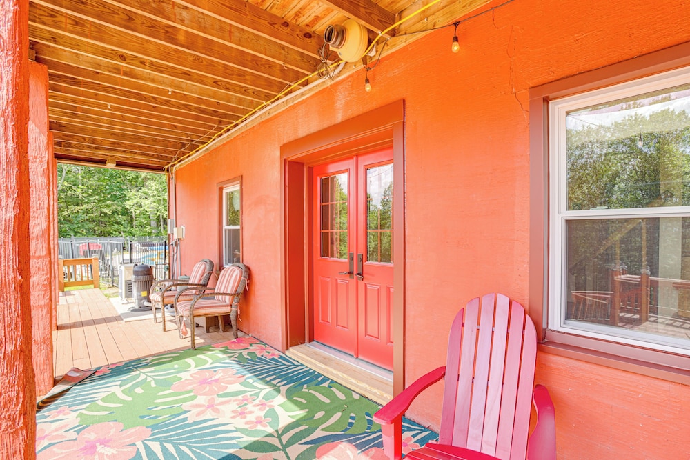 Hot Tub & Game Room: Deep Creek Winter Getaway