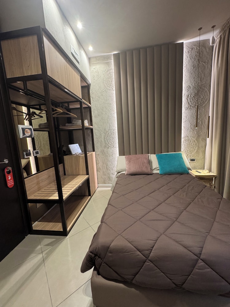 Tropicana room