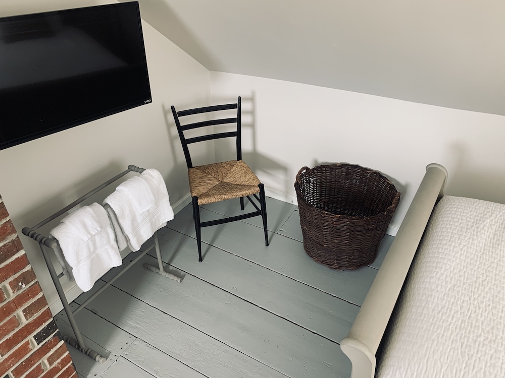 The Orchard House: Inn, Ice Cream, Cafe