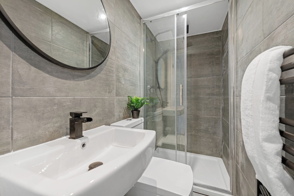 Isimi Luxurious House 4-bed in Alfreton Derby