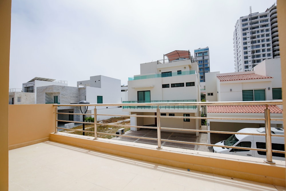 Casa en Punta Cerritos 3 Rec y Rooftop