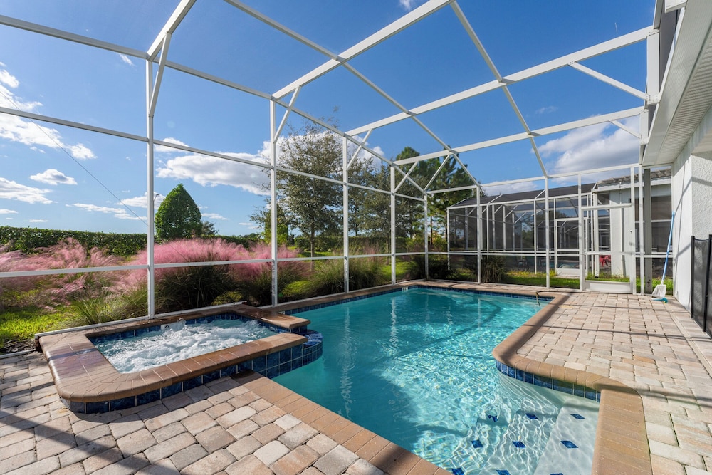 Magical 6BR Villa Pool Themed Room