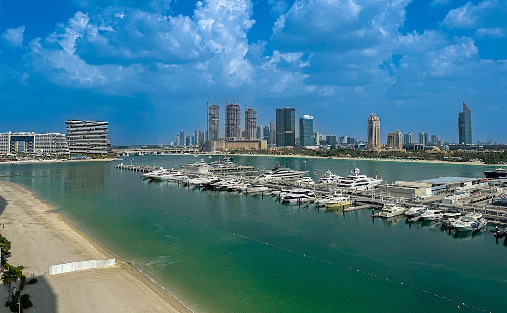 HiGuests - Marina Vista Tower 1
