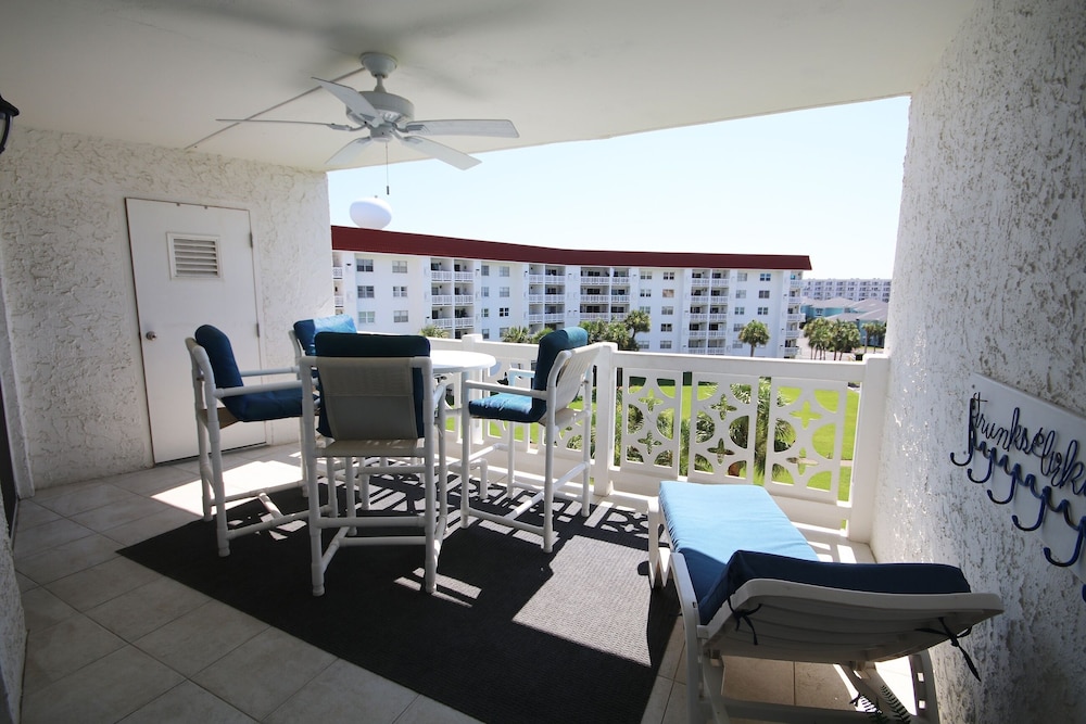 255 El Matador 1 Bedroom Condo
