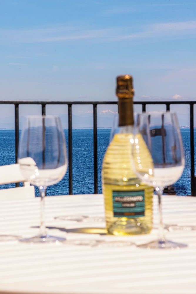 Heavenly Terrace by Napoliapartments