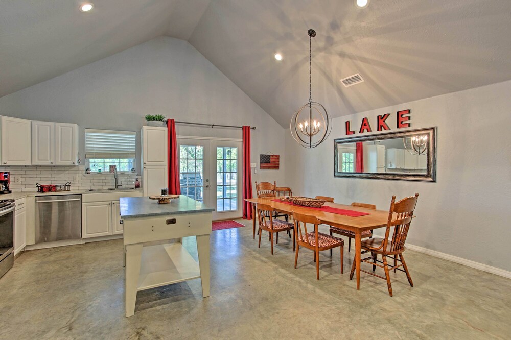 Walk to Lake Texoma! Modern Retreat w/ Game Room