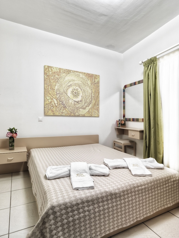 Elia Apartments