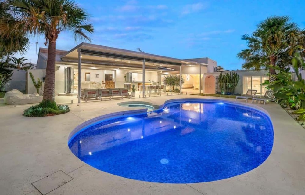 Casa Palma in Mermaid Waters
