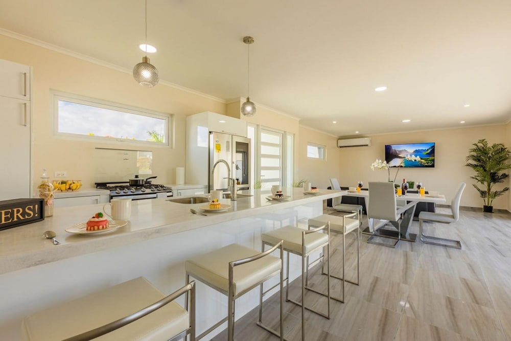 NEW 3BR 3BA Villa w Modern Decor and Private Pool