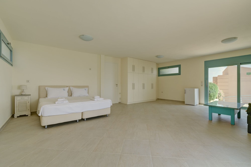 Ouzo Panoramic Houses 1, with private pool