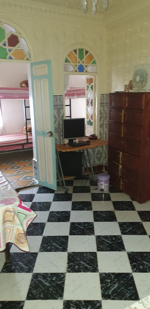 aline hostel