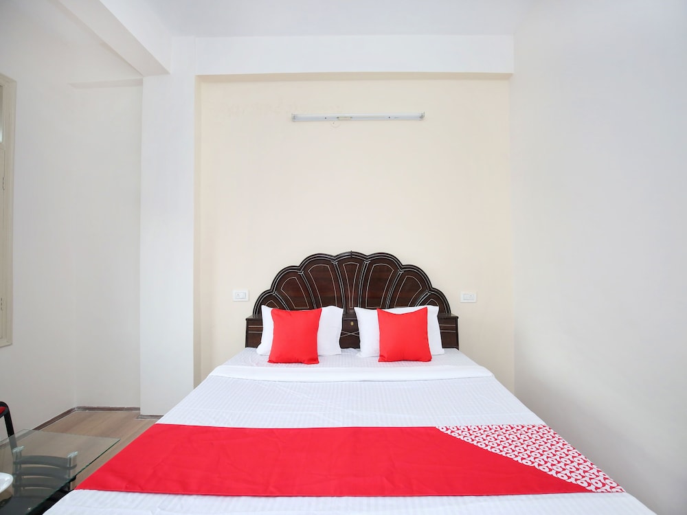 OYO 13433 Home Kasauli View 2BHK Dharampur