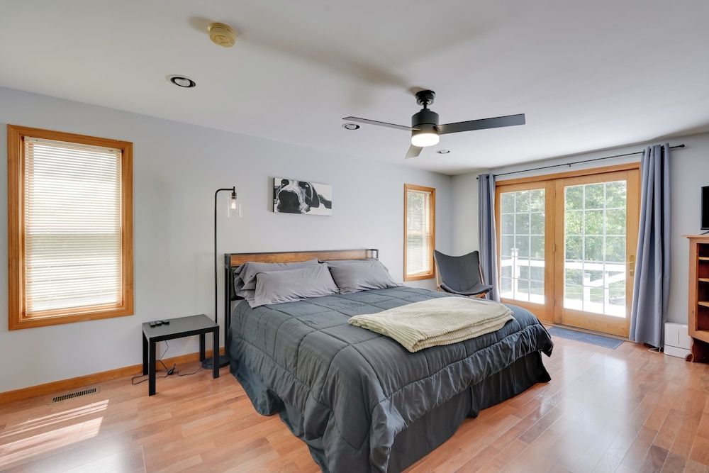 Lakefront Getaway w/ Dock & Yard in Reading!