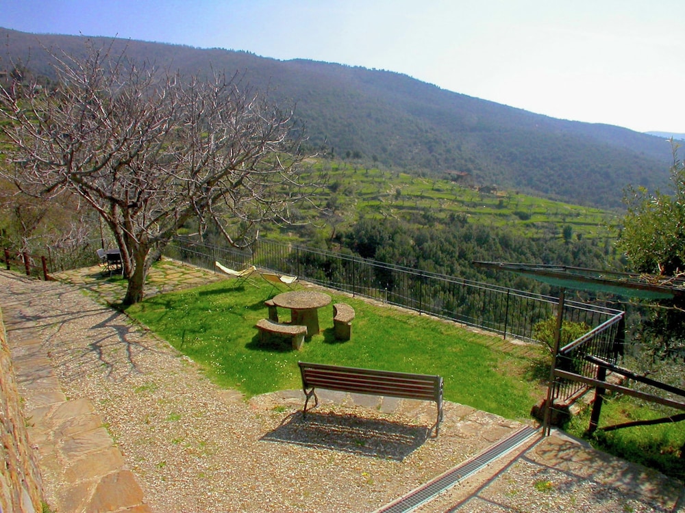 Cottage in Cortona With Pool & Stunning Views view 3