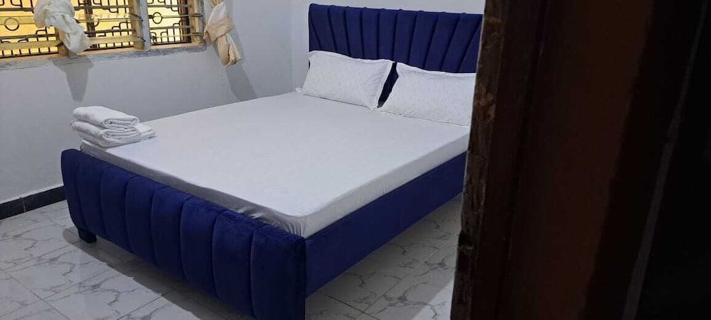 Lux Suites Bamburi Holiday House view 2