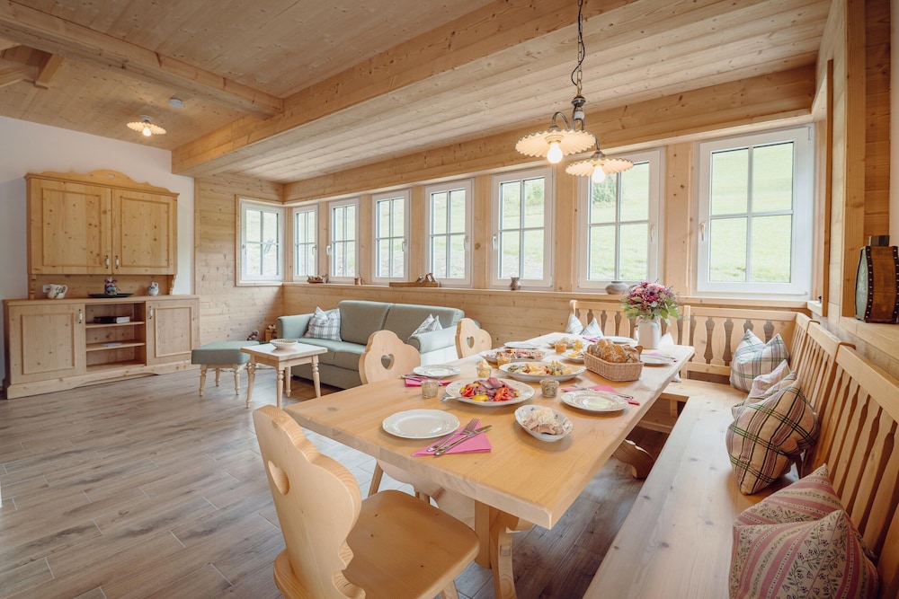 Chalet Near Lake Grundlsee With Sauna