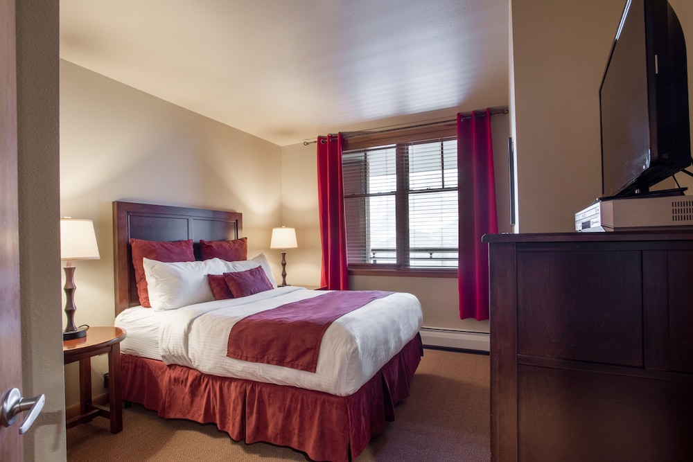 Zephyr Mountain Lodge - Winter Park Vacation Condos