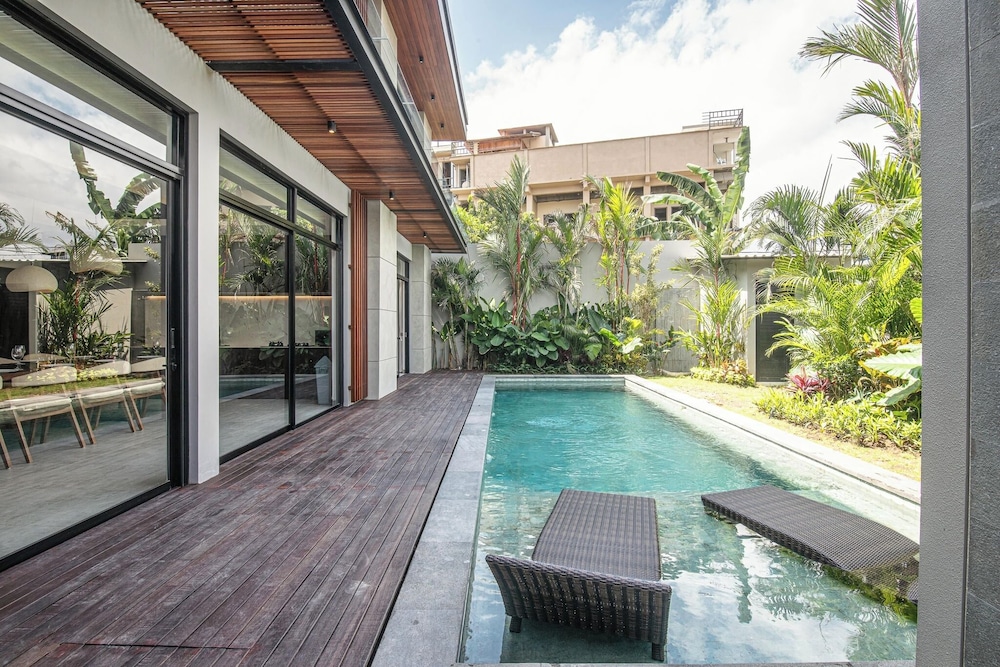 Exquisite 5BR Canggu Villa Steps From the Beach