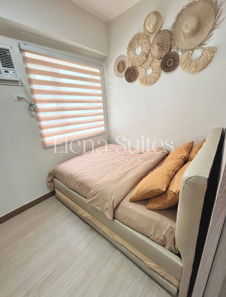 Aesthetic Cozy Stay With Ps4, Netflix & Coffee Nook - Elena Suites Staycation