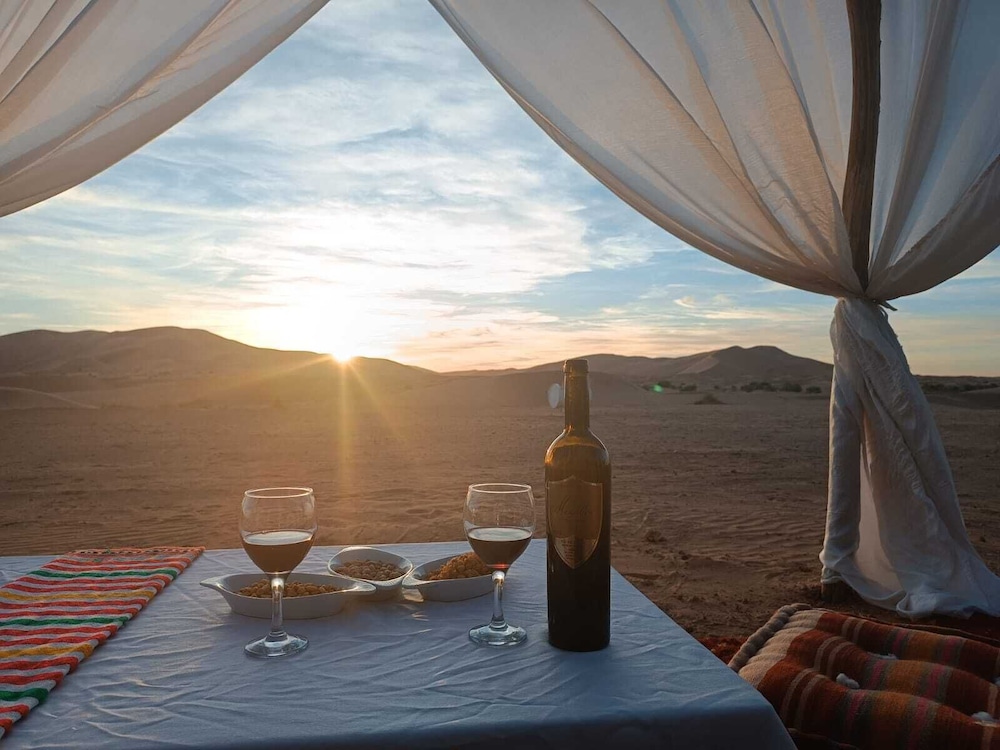 Sahara dunes Luxury Camp