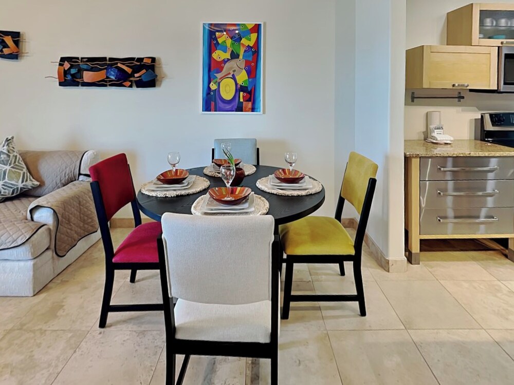 Sea Breeze by Ryson Vacation Rentals