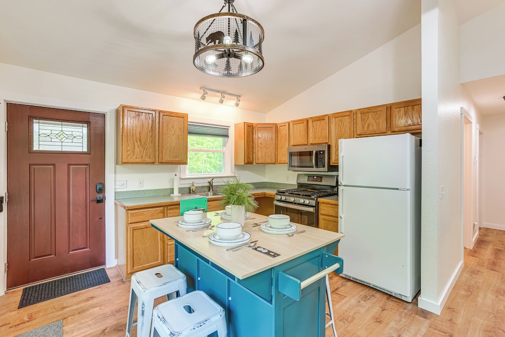 Wooded Country Home w/ Spacious Deck in Farwell!