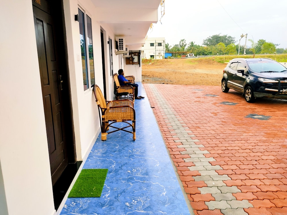HOTEL SONIA MAHI INN