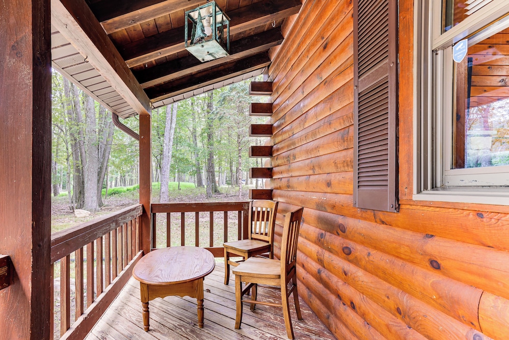 Long Pond Log Cabin w/ Hot Tub Soaks & Outdoor Fun