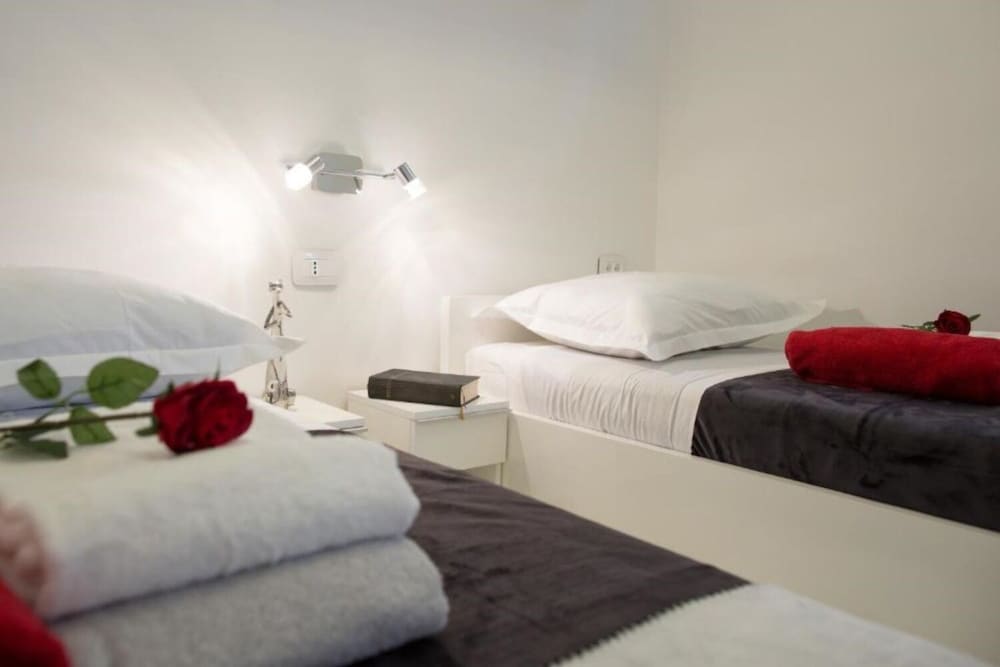 Franco - With sea View and Swimming Pool - H
