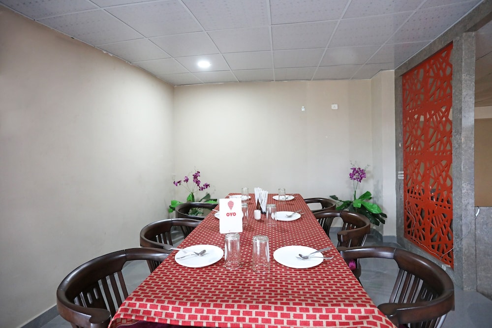 OYO 10967 Dhola Maru Resort