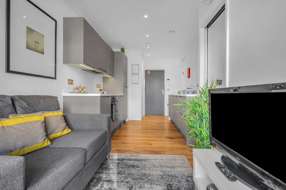 Classic One Bedroom Apartment in Camden