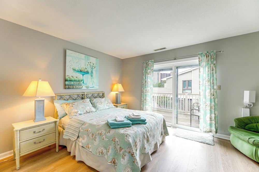 ~ 1 Block to Bethany Beach, Retreat w/ Pool Access
