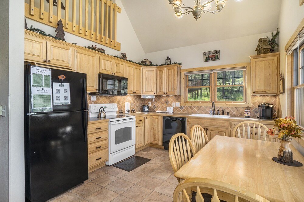 Cozy Solitude Cabins - Estes Park CO