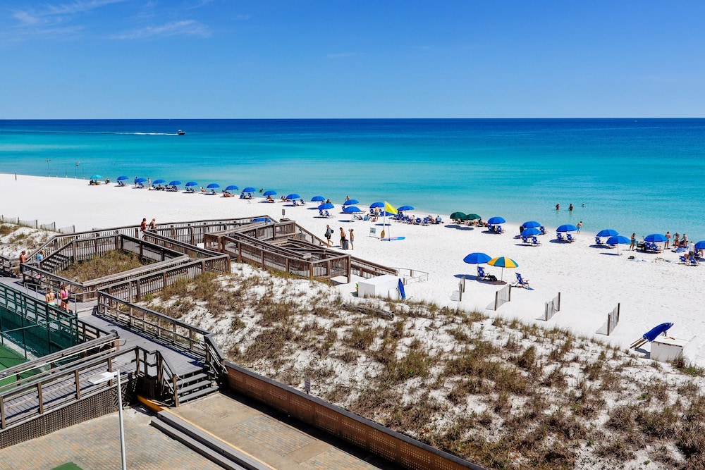 Holiday Surf & Racquet 402 2 Bedroom Condo by RedAwning