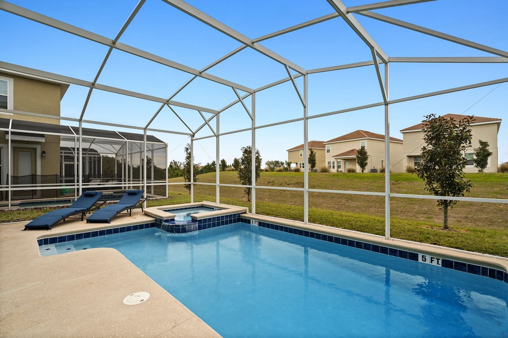 Magical 6BR Retreat With Pool Best Location