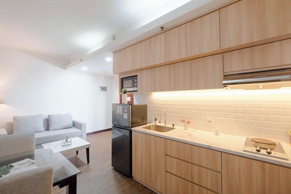 Cozy And Spacious 1Br Apartment At Marina Ancol