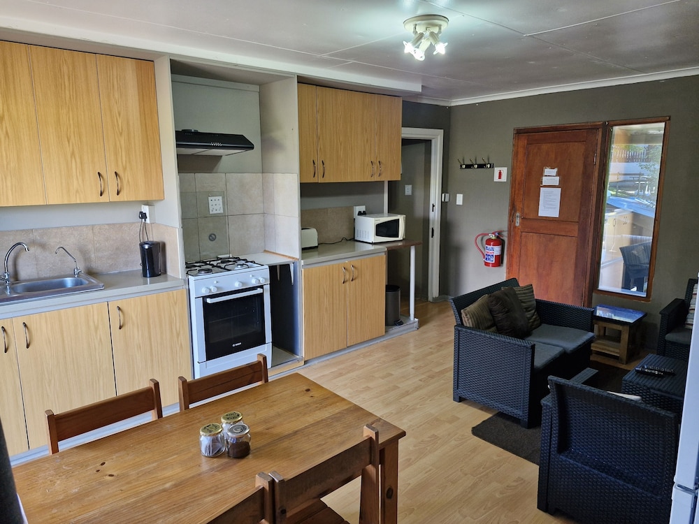 Ibis Place Guest House