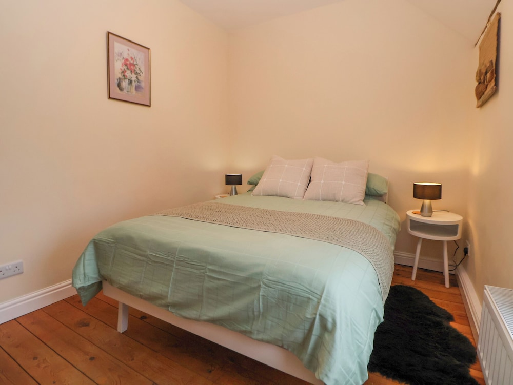 Medlar Cottage