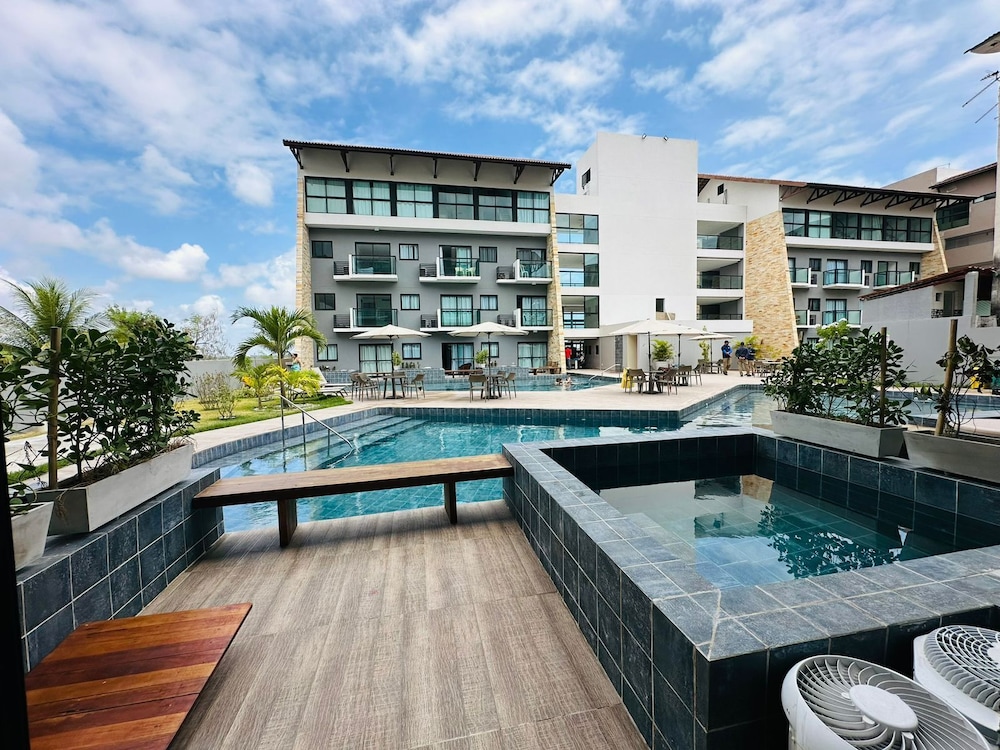 Piscina Privativa 03c Bela Vista by LP