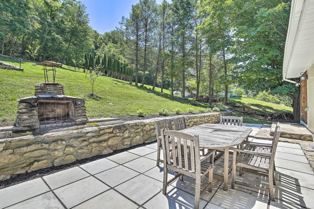 Modern NY Home w/ Views By Hudson Valley Hiking! - Property Image 7