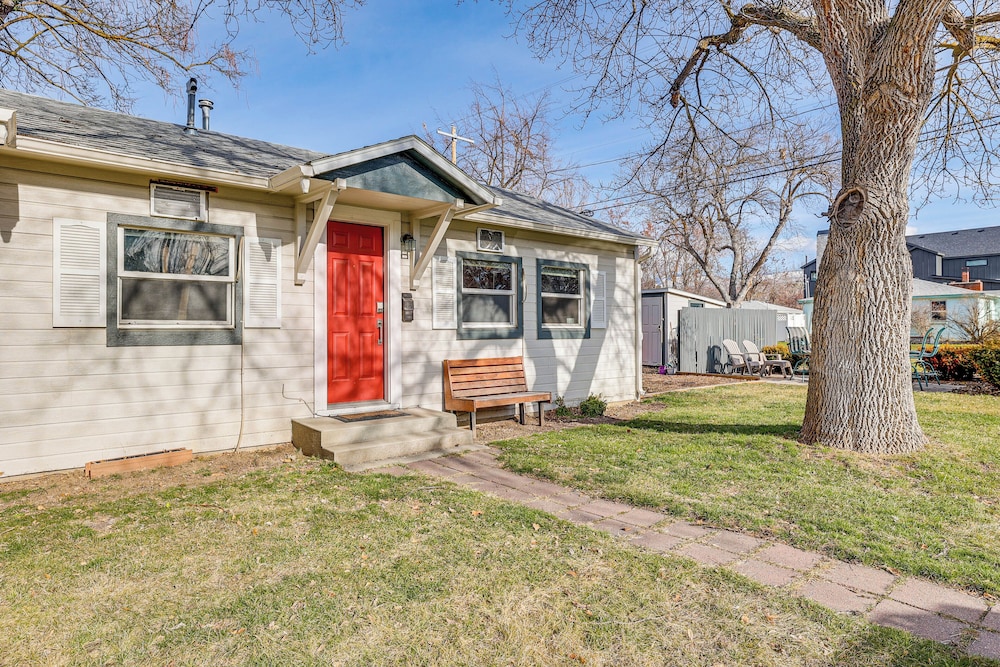 1 Mi to Camels Back Park: Boise Studio w/ Patio!