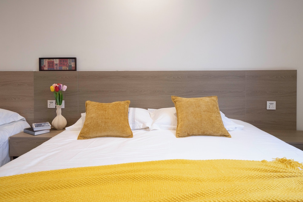 Book and Bed-QuYang Road